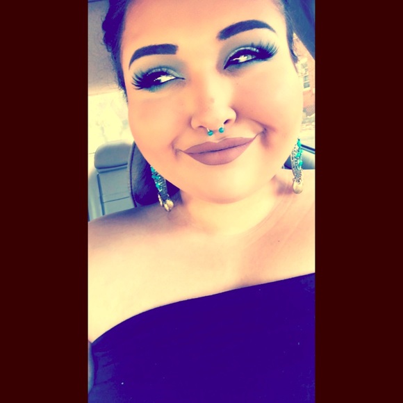 Meet Your Posher - Picture 1 of 1